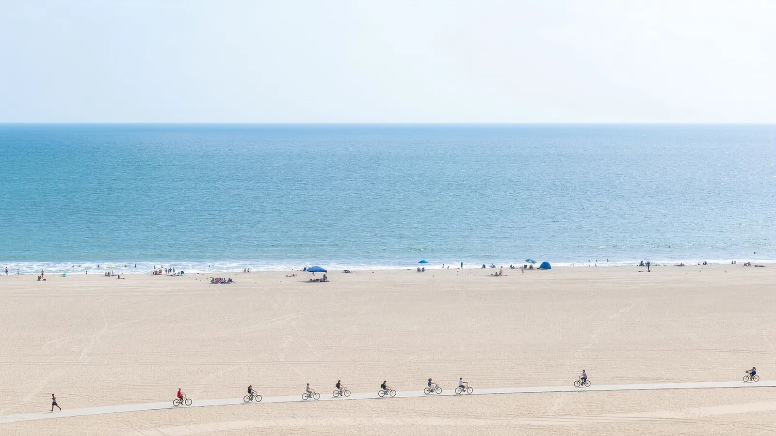 Santa Monica State Beach shoreline