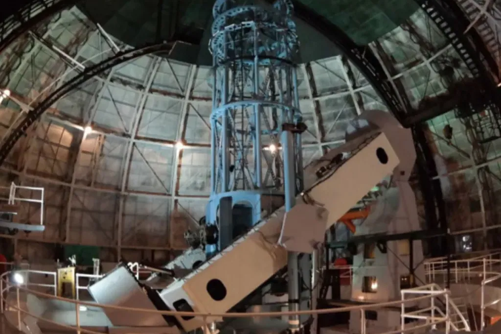 The dome of the 100-inch Hooker telescope at Mount Wilson Observatory