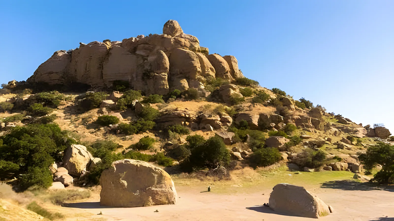 The sandstone outcrop at Stoney Point Park, Chatsworth
