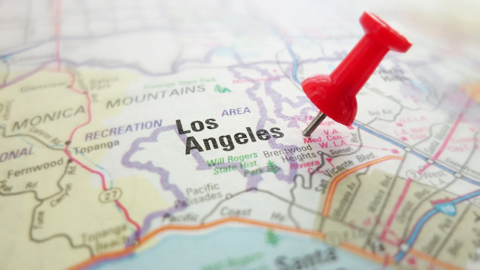 Red pin marking Los Angeles on a map, centered on the city