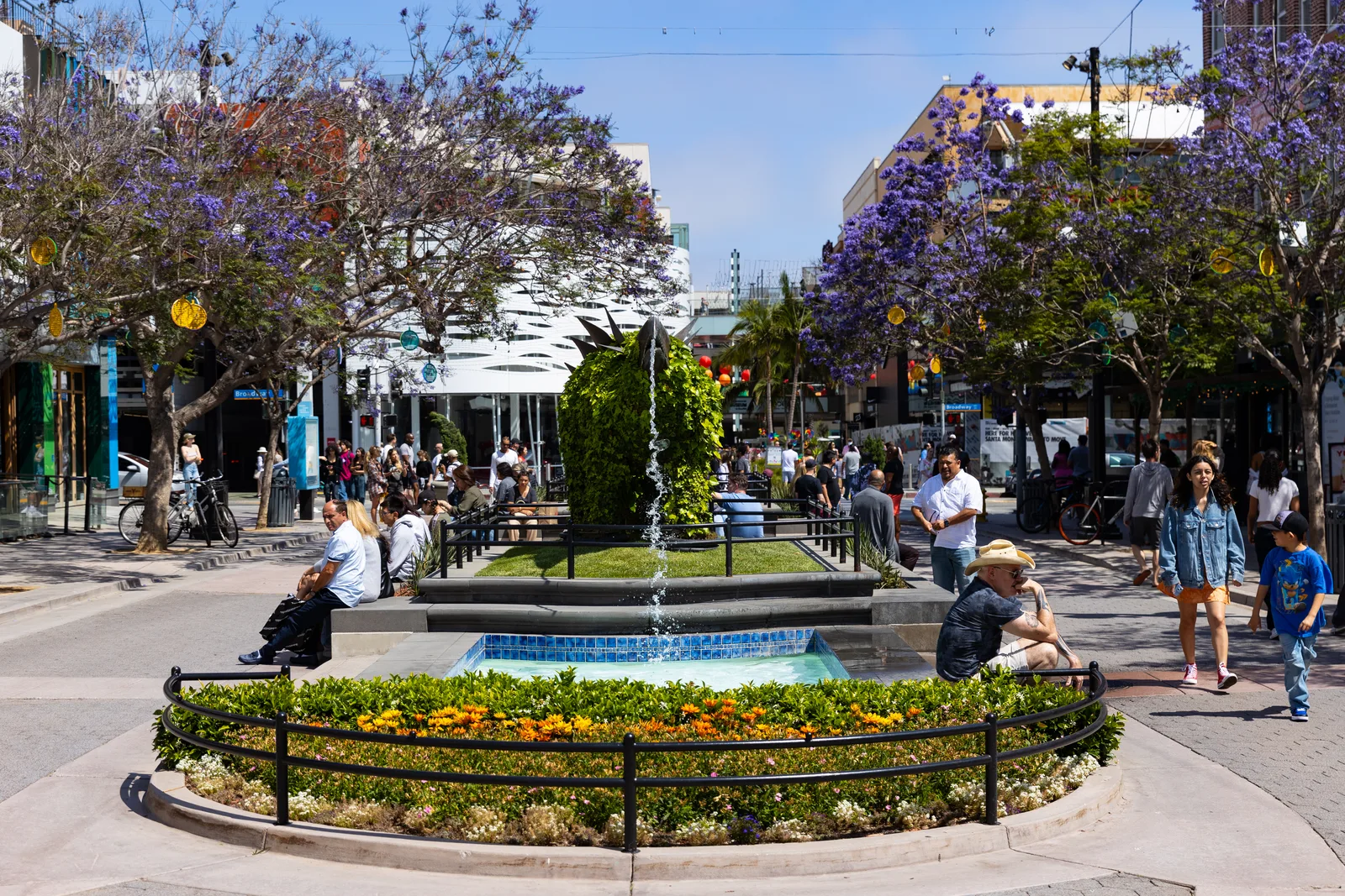 Storefronts and cafes along the Sunset Junction stretch of Silver Lake