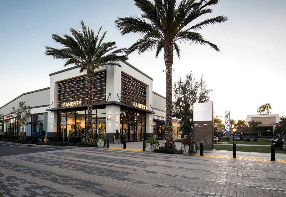 Open-air walkways and storefronts at Manhattan Village shopping center in Manhattan Beach