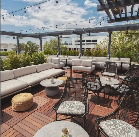 Bar Del Mar rooftop at Granville, Pasadena