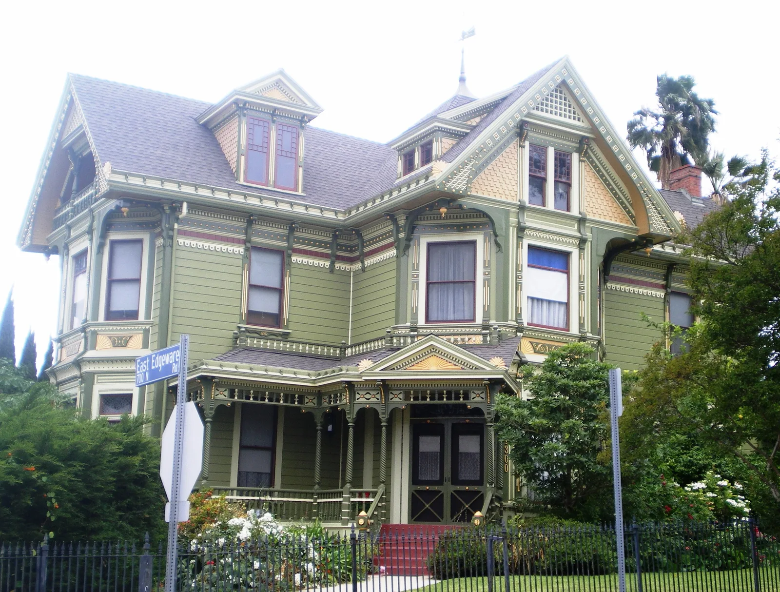 The green Victorian on Carroll Avenue used in the Thriller video