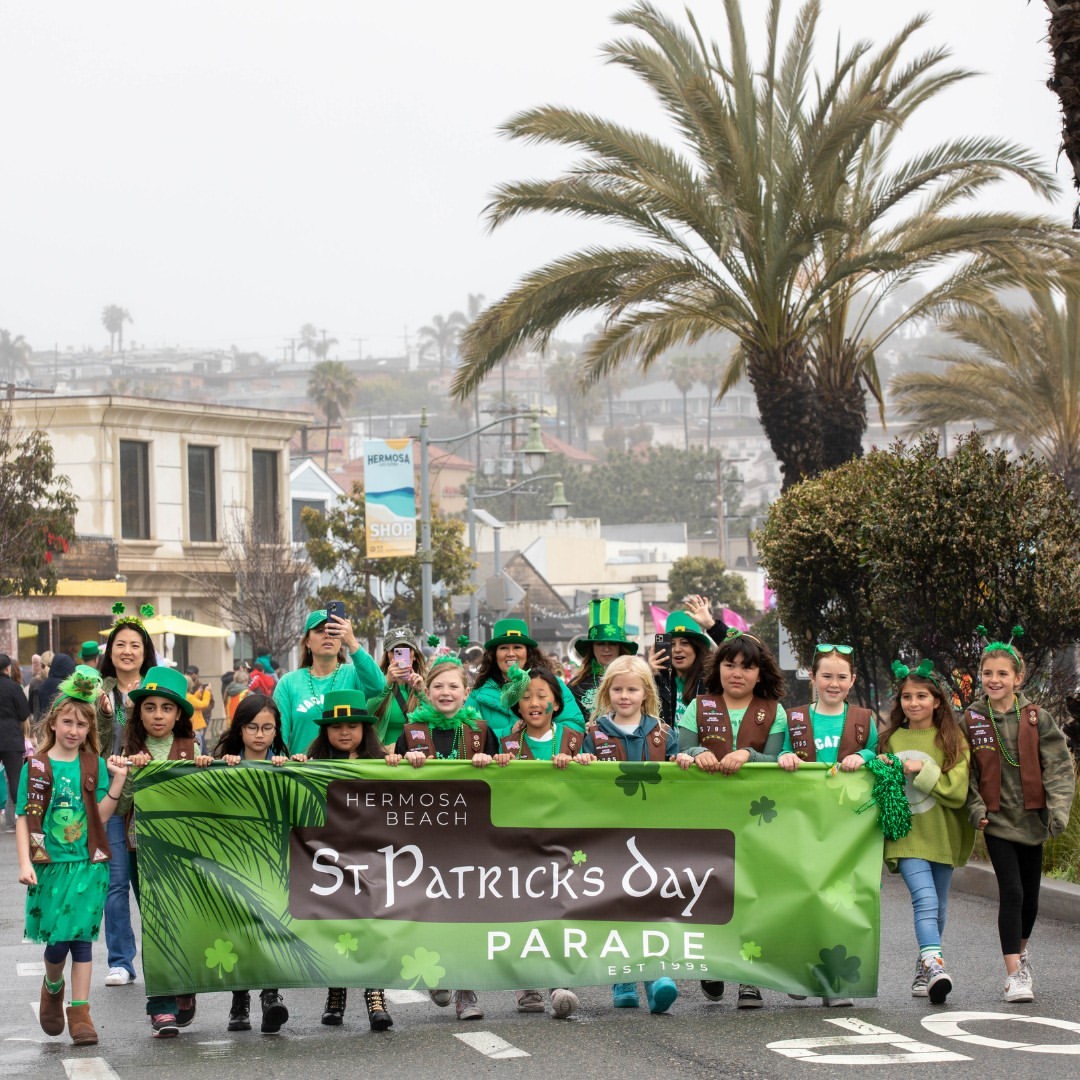 Hermosa Beach St. Patrick's Day Parade crowd