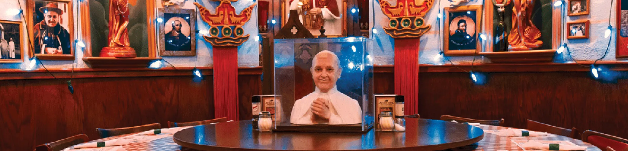Festive Pope Room dining table at Buca di Beppo, open Thanksgiving Day in the LA area